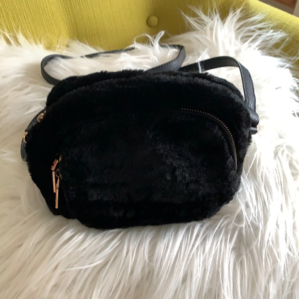 NWOT Jules Kae Faux Fur Crossbody